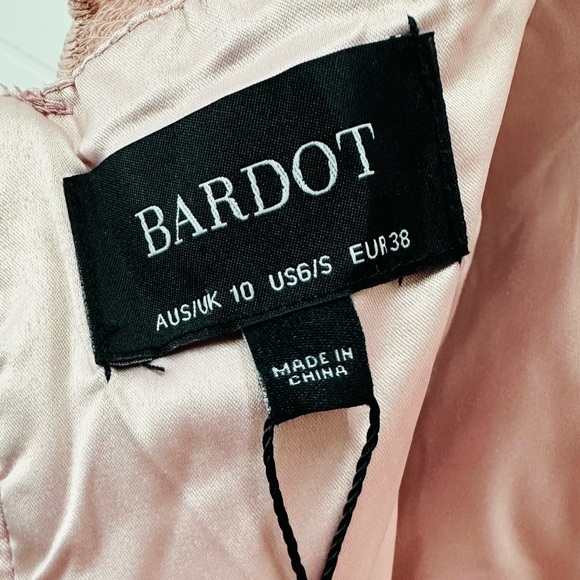 Bardot Lina Lace Sheath Dress In Pink Rose - Picture 5 of 16